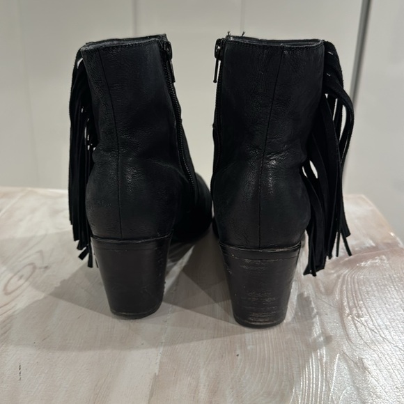 MÍA black fringe bootie - Picture 9 of 13